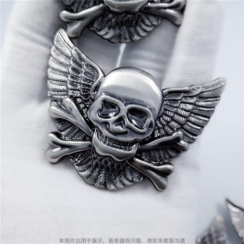 Zhuhai wings three-dimensional design skull gun salad brushed metal…