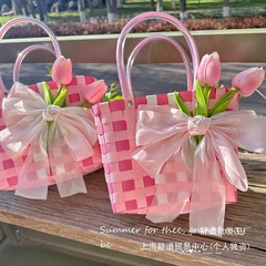 新しいチューリップウェディングギフトボックス女性ブライズメイドウェディングギフトハンドバッグニッチバスケット
