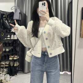 V领短款毛衣外套女春秋2024新款设计感甜美减龄气质长袖针织开衫