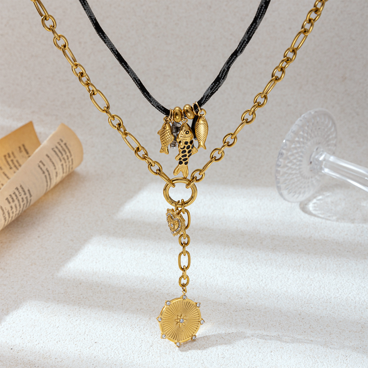 Tiana estilo europeo y americano collar de acero inoxidable para mujeres no desvanecerse nicho de moda cadena de clavícula de acero de titanio joyería de venta caliente transfronteriza