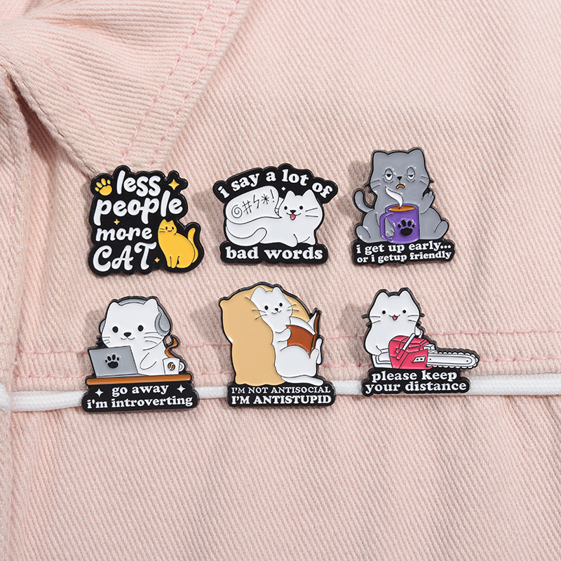 Cute Pin Cat Alloy Plating Unisex Brooches display Cruz 9