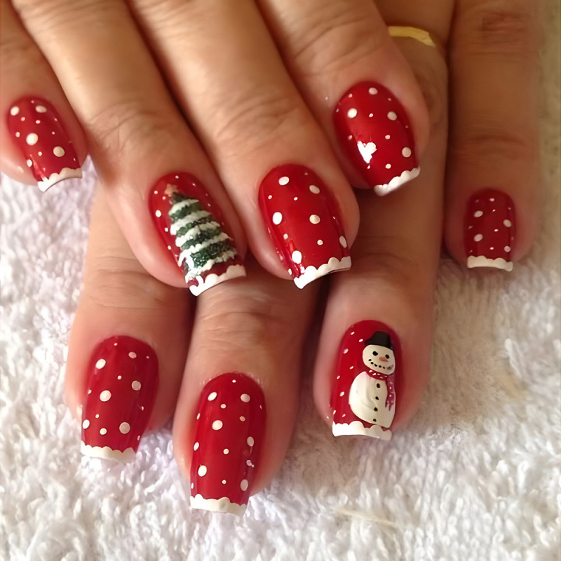 24 Pieces of Christmas Snowman Foreign Trade Wearable Nail Art Christmas Tree Short Nail Pieces Snowflake White Edge Wear Armor