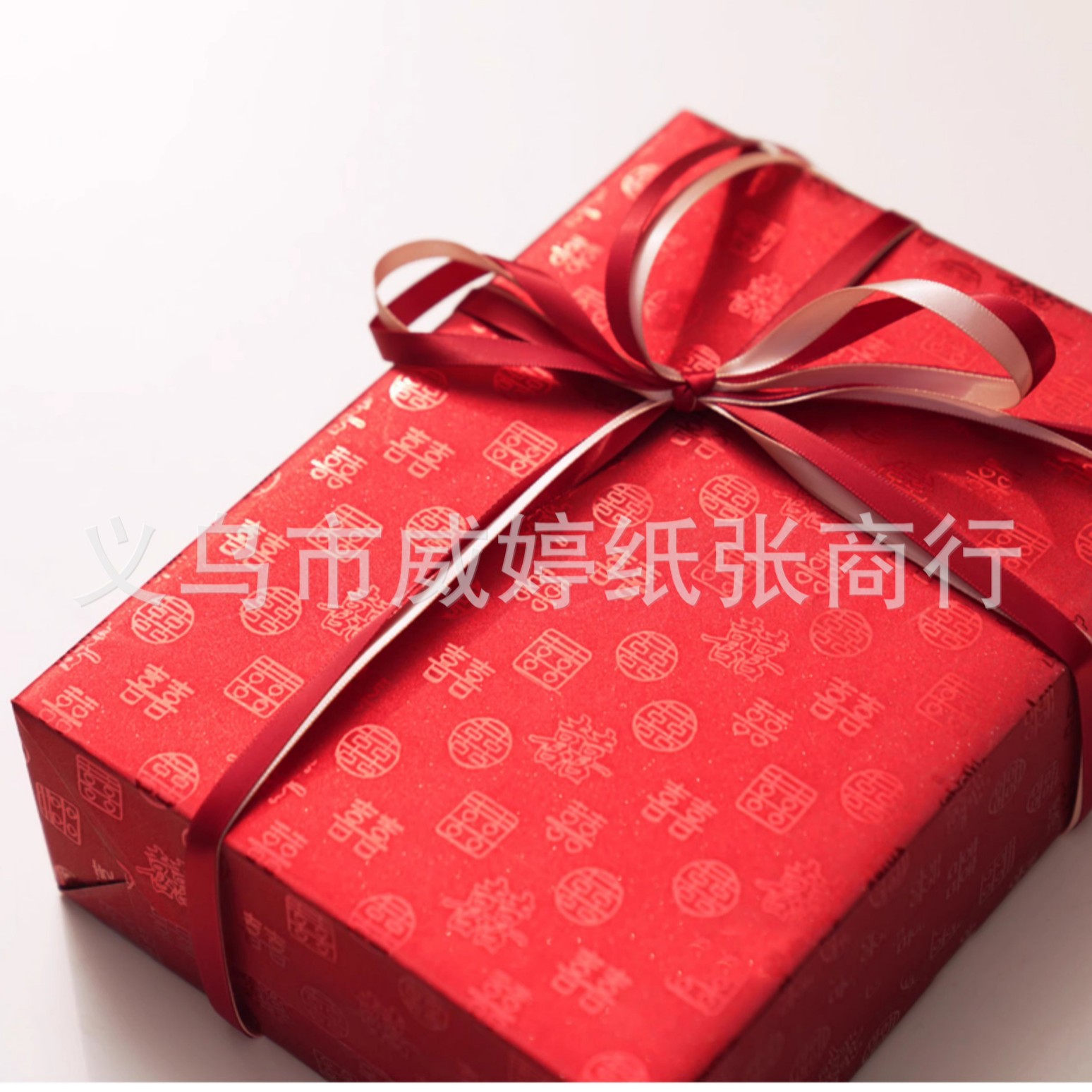 Ventas calientes de papel de embalaje de cebollas de oro, papel de boda de carácter rojo Fu, nuevo papel de cebollas de oro, envío gratuito.