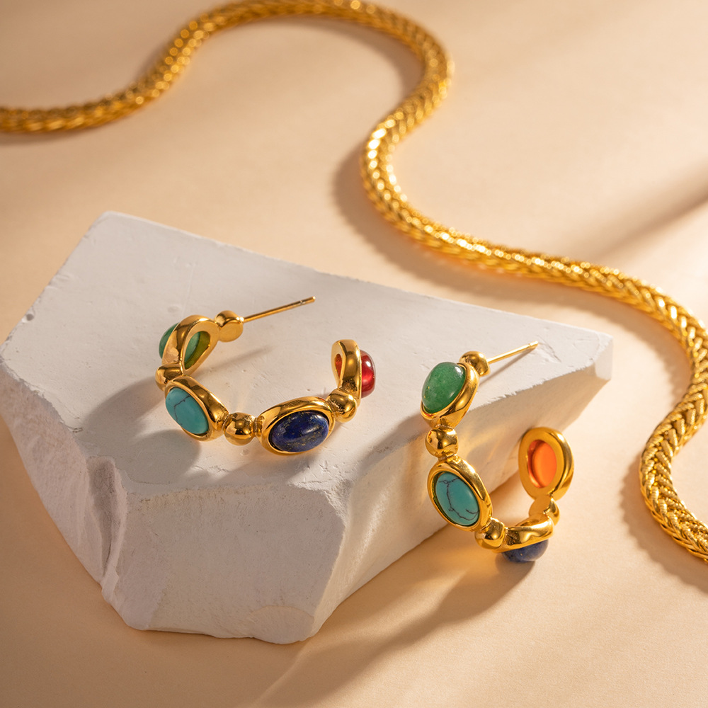 Europeo y americano ins Internet Celebrity 18K chapado en oro de acero inoxidable con incrustaciones de piedra natural en forma de C pendientes de acero inoxidable de moda pendientes de todos los partidos