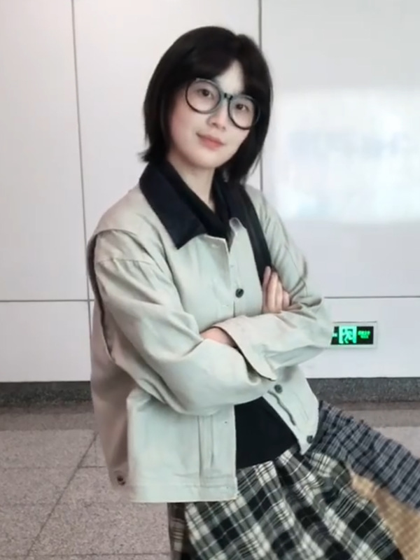 翻领拼接牛仔外套女秋季新款复古显瘦宽松短款小个子夹克上衣|undefined