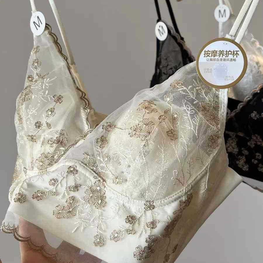 Venta directa de fábrica Comercio electrónico transfronterizo Sudeste de Asia Vietnam Tailandia Ladies Sin costuras Lace Conejo Ear Cup Recolección de sujetador lateral