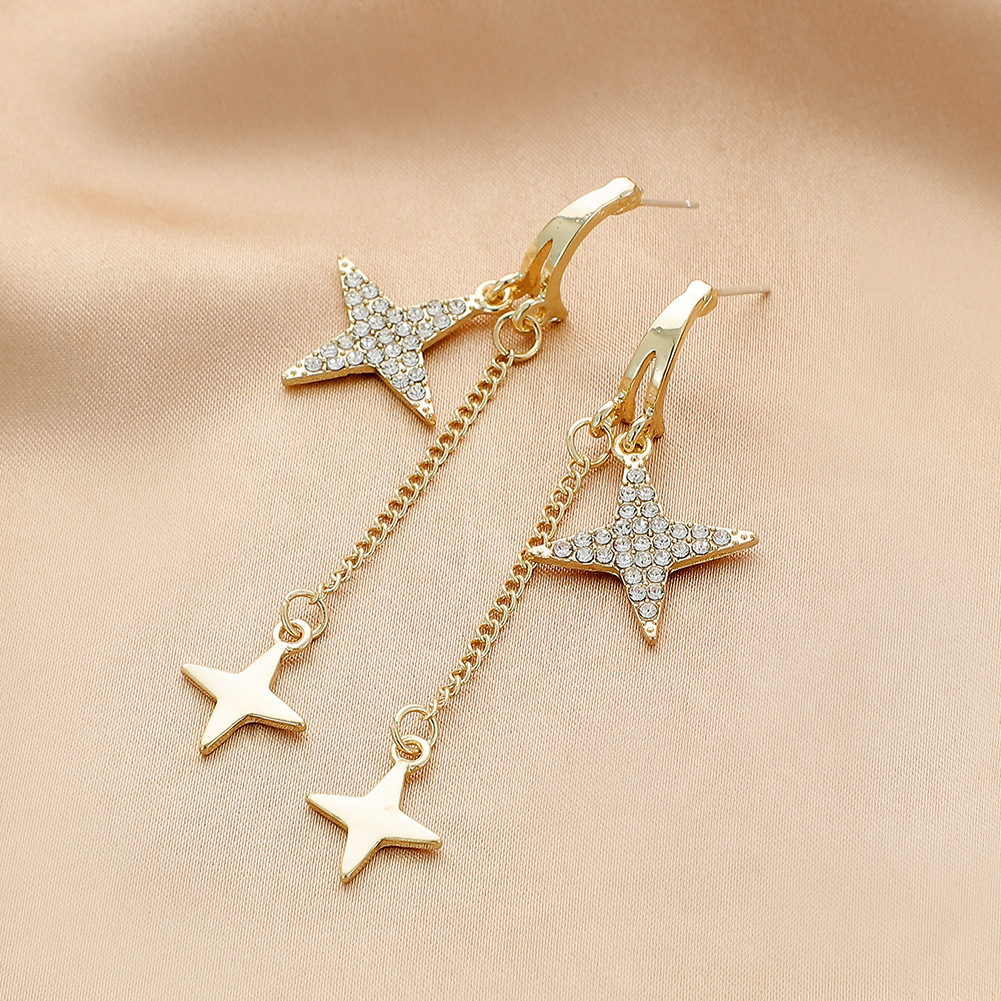 Fashion Chain Tassel Full Of Diamond Star C-shaped Alloy Earrings display picture 3