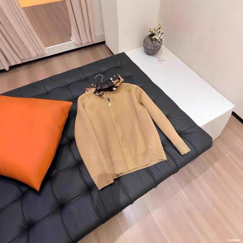 26 Early Autumn Solid Color Hooded Zipper Knit Jacket, Soft and Skin-Friendly Long Sleeve Cardigan, Elegant Casual Versatile Women's Top 26 Early Autumn Solid Color Hooded Zipper Knit Jacket, Soft and Skin-Friendly Long Sleeve Cardigan, Elegant Casual Versatile Women's Top