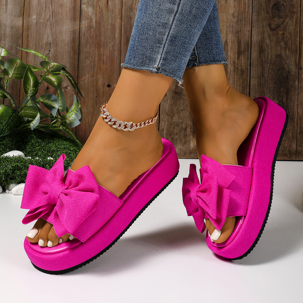 Women's plus Size Platform Sandals Summer 2025 Open Toe Strappy Beach Slippers with Bows Fashionable Outdoor Pu Slippers_voghion.com
