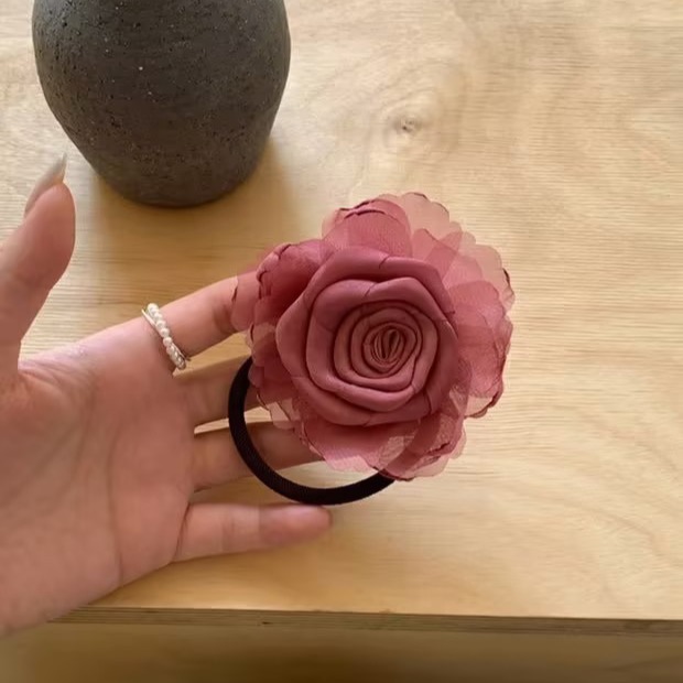 Nueva onda verde china 2024 nuevo estilo nacional rosa correa de cabello de correa de cabello de mujer atada flor de cabeza de alta calidad