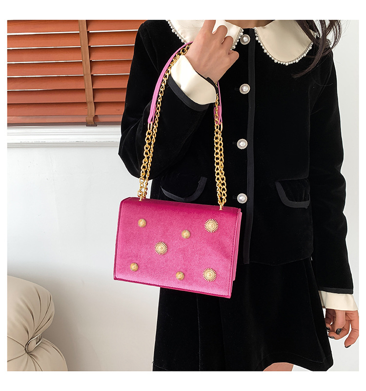 Cross-border fashionable velvet small square bag for women, simple and fashionable single-shoulder bag, new autumn and winter crossbody chain bag undefined