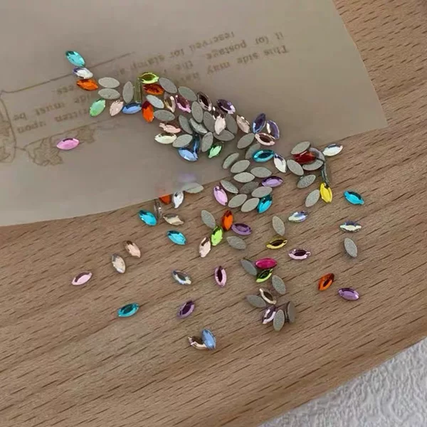 Mini 2x 4mm Nail Art Horse Eye Glass Flat Bottom Diamond Phototherapy Armor Shaped small size Flash Diamond Nail Jewelry