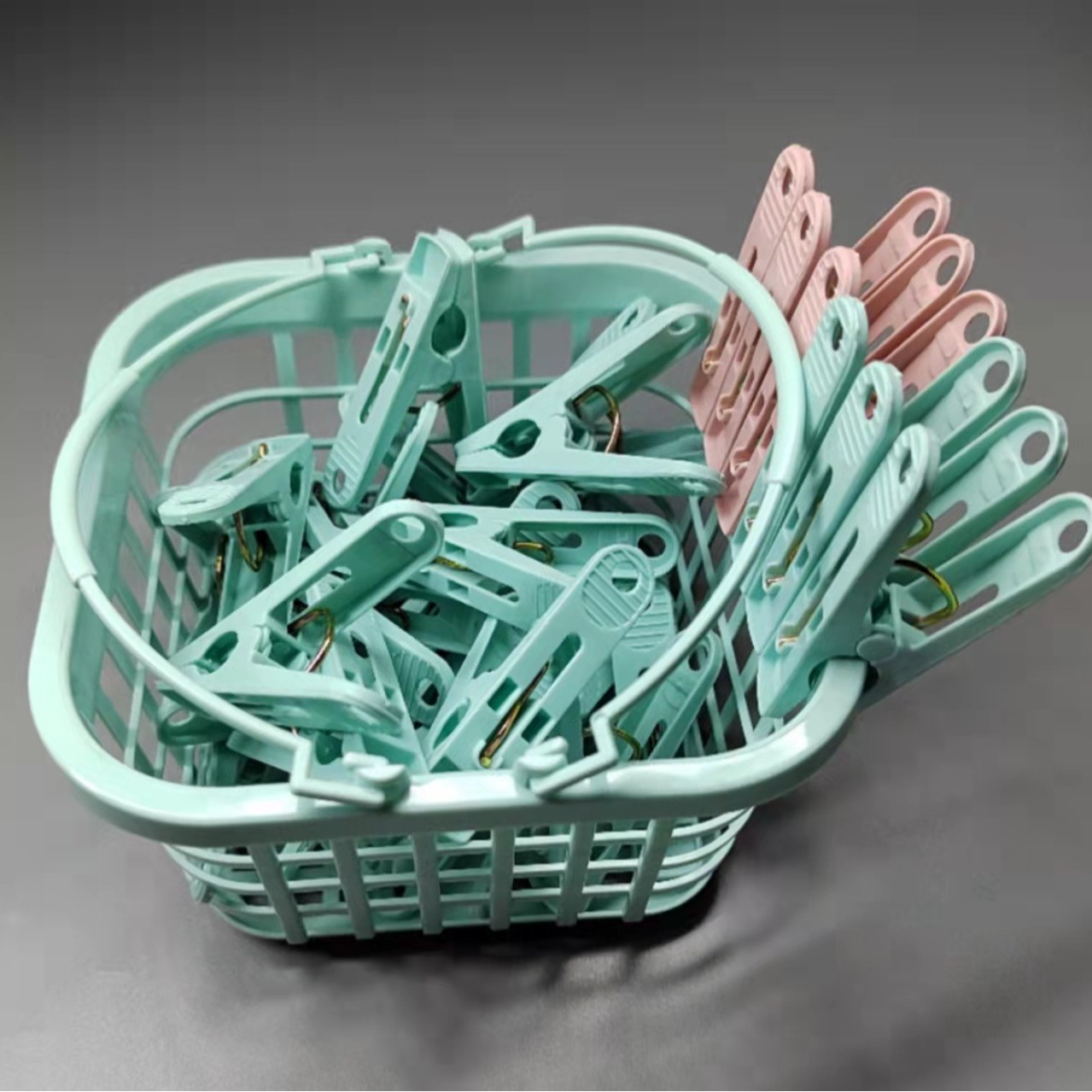30 pieces of windproof clip clothespin underwear socks plastic small clip with storage basket multi-functional clothes drying clip
