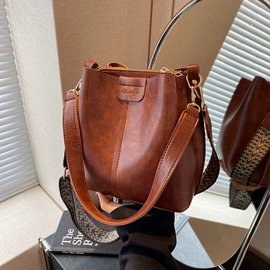 女士斜挎包;女士单肩包;女士双肩包