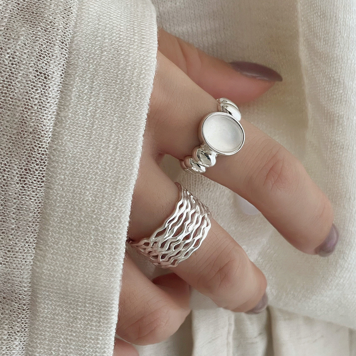 Minimalist S925 Sterling Silver White Moonstone Designer Ring_voghion.com