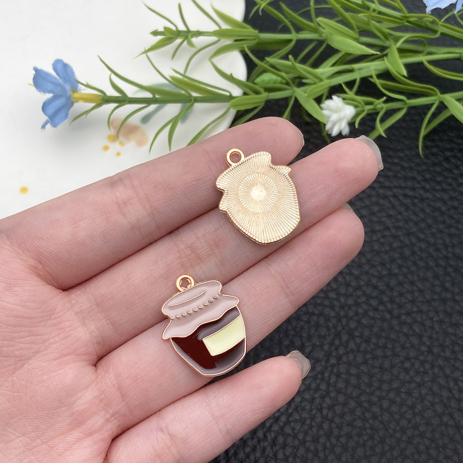 21130-DL-滴油粽色锌合金万圣节蜜蜂蜂蜜罐子22x18