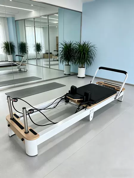 Pilates reformer, professional-grade home fitness equipment, adjustable spring resistance, multi-functional training