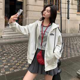 实拍美式条纹连帽卫衣外套女2026春季新款休闲运动小个子拉链开衫