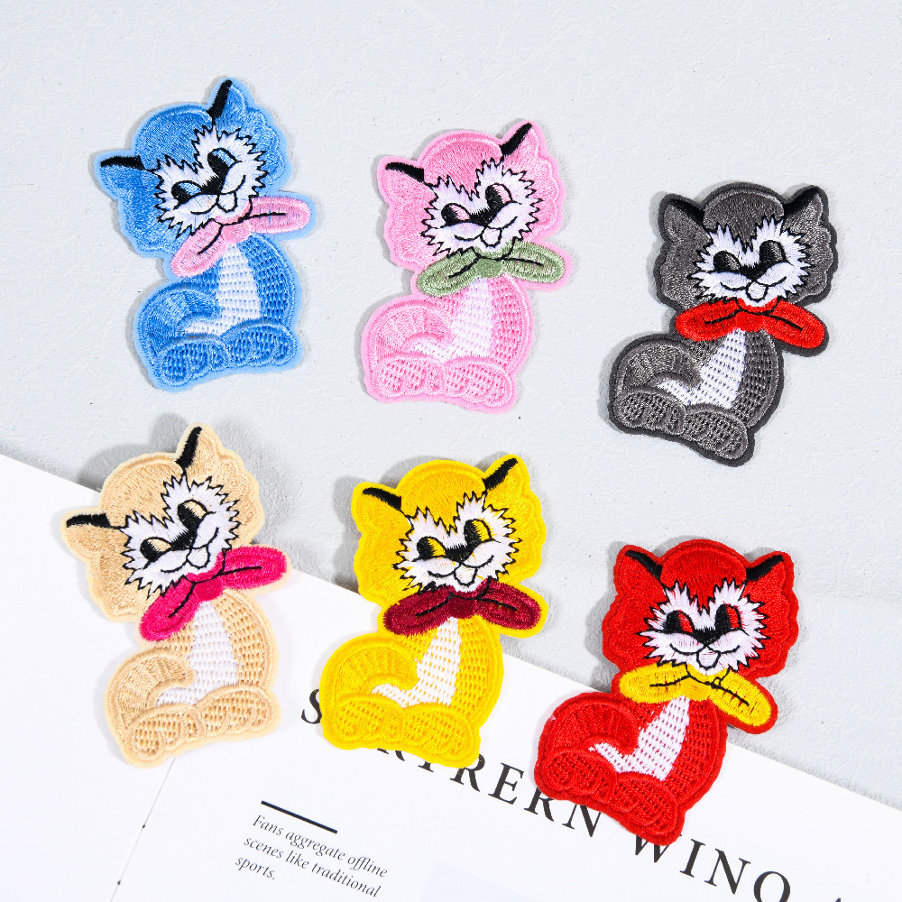 馨文厂家直销电脑绣花刺绣 布贴 卡通小猫款全套儿童服装鞋帽外贸