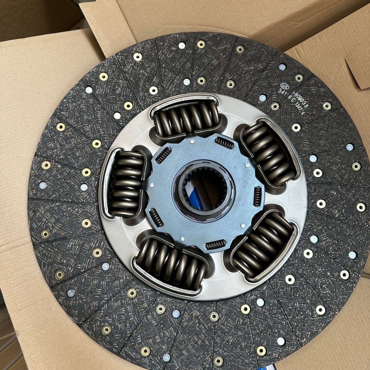 Wear-resistant, flame-retardant clutch plates for each vehicle model, three-piece set with pressure plate. Contact customer service before ordering 321