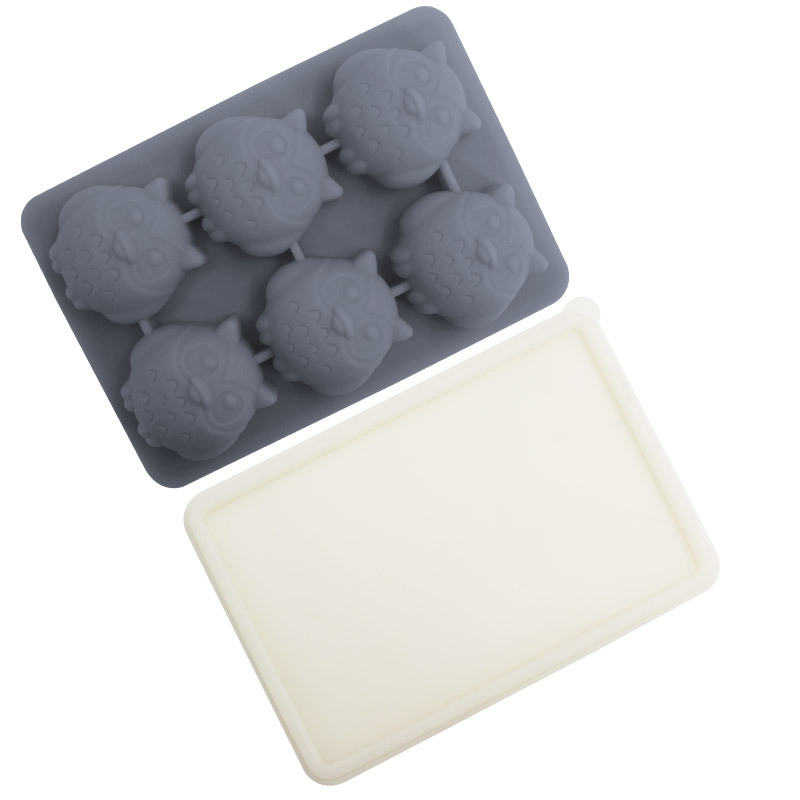 Whisky transfronterizo de dibujos animados rejilla de hielo de silicona molde de hielo con tapa molde de hielo para hockey sobre hielo caja de almacenamiento de hielo para el hogar en stock