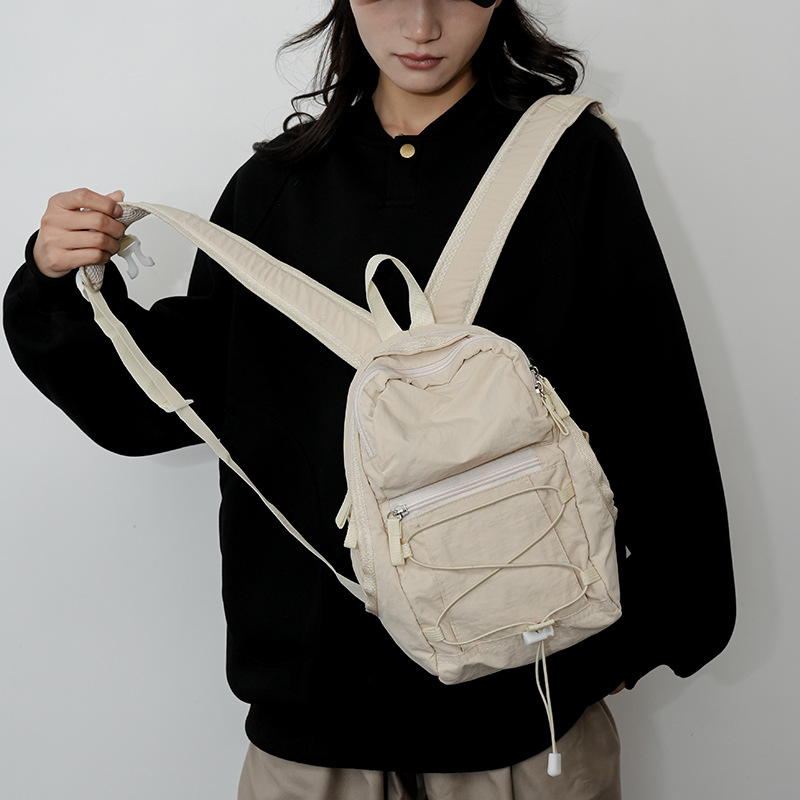 Outdoor Backpack Women's Lightweight Versatile Mountaineering Bag Hiking Small Backpack Hiking and Cycling Sports School Bag Spring Outing Bag