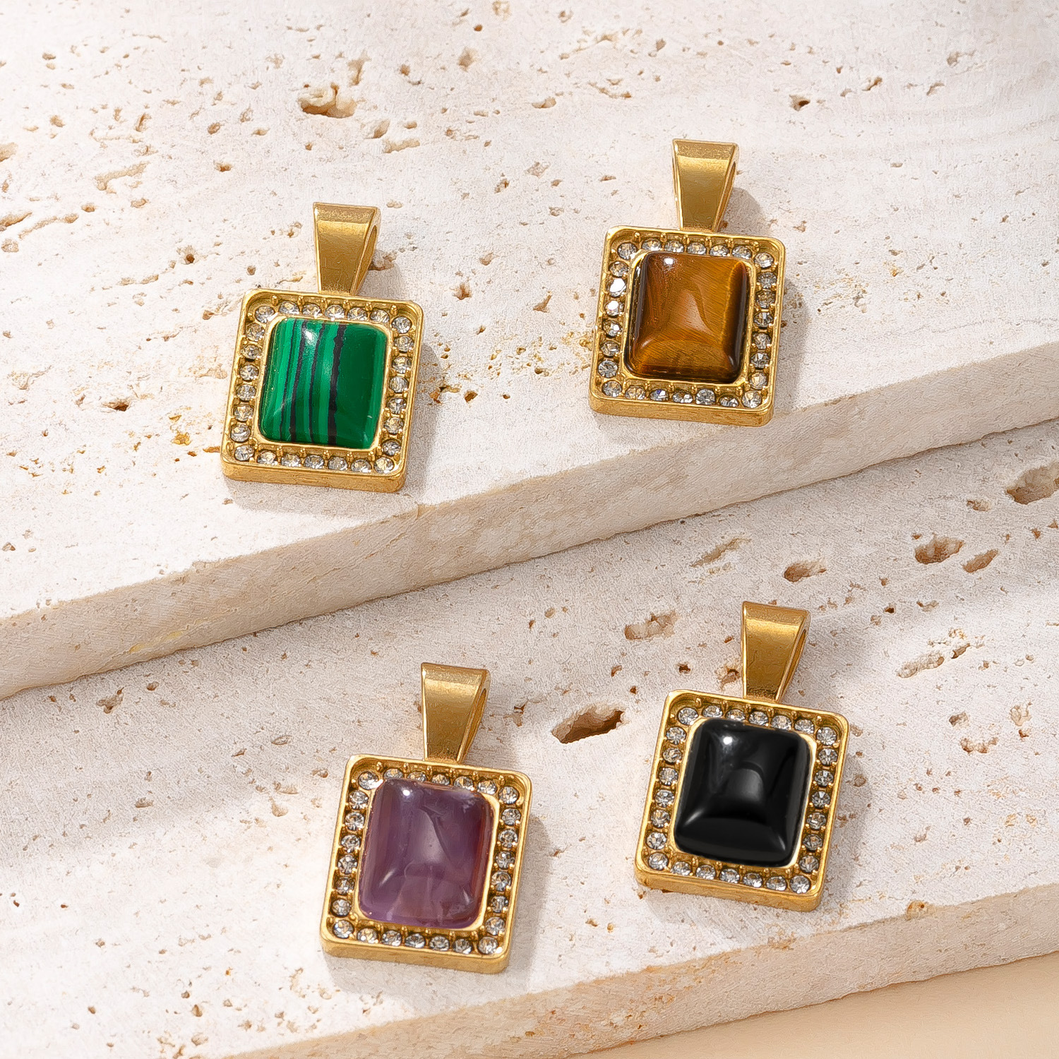 Colgante único Collar de acero inoxidable transfronterizo Sensación premium Accesorios de colgante chapado en oro de 18k Diamante de fundición Fábrica de joyas de acero de titanio