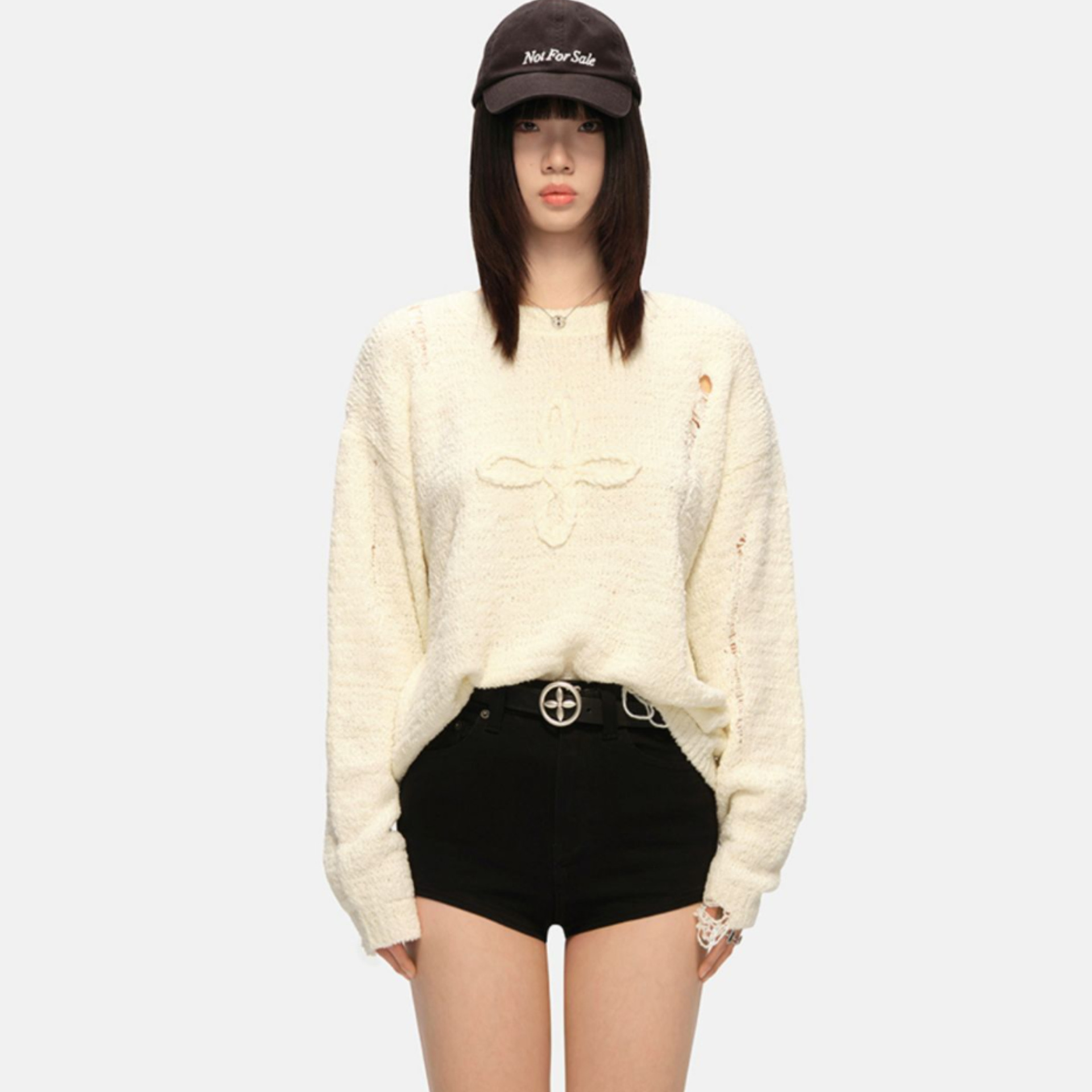 Woolen retro sweater with a round collar