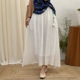 女式牛仔裤;女式衬衫;毛衣