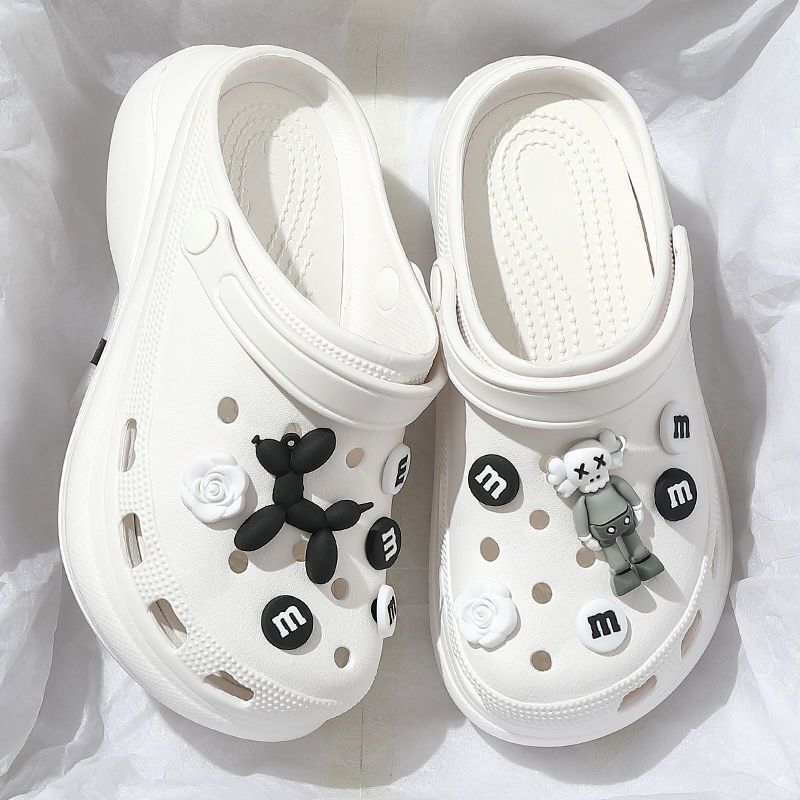 Women's Summer Outdoor Clogs with a Stepping-On-Clouds Feel, 2025 New Beach Non-Slip Height-Increasing Sandals, Closed-Toe Slippers