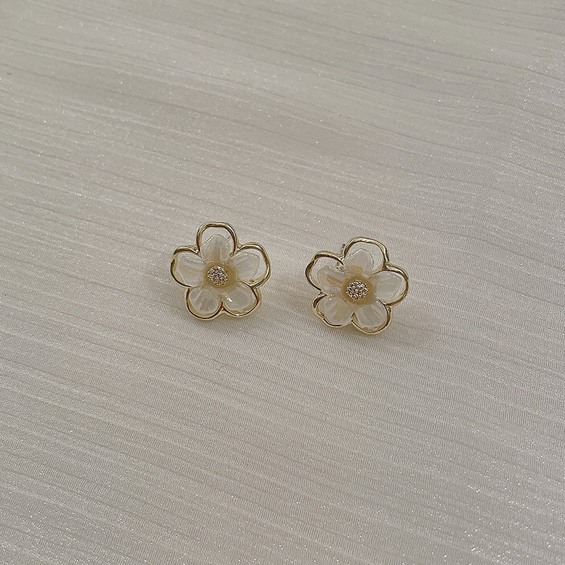 Pendientes de alta calidad de estilo francés de celebridades en línea para mujeres 2022 nuevos pendientes elegantes de moda pendientes populares pendientes largos pendientes Retro