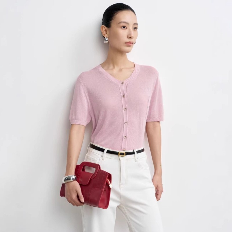Japanese Paper Yarn! Miu-Style High-Quality Commuter Knit Cardigan with Pocket Details, Lightweight and Breathable Pullover Top for Women Japanese Paper Yarn! Miu-Style High-Quality Commuter Knit Cardigan with Pocket Details, Lightweight and Breathable Pullover Top for Women