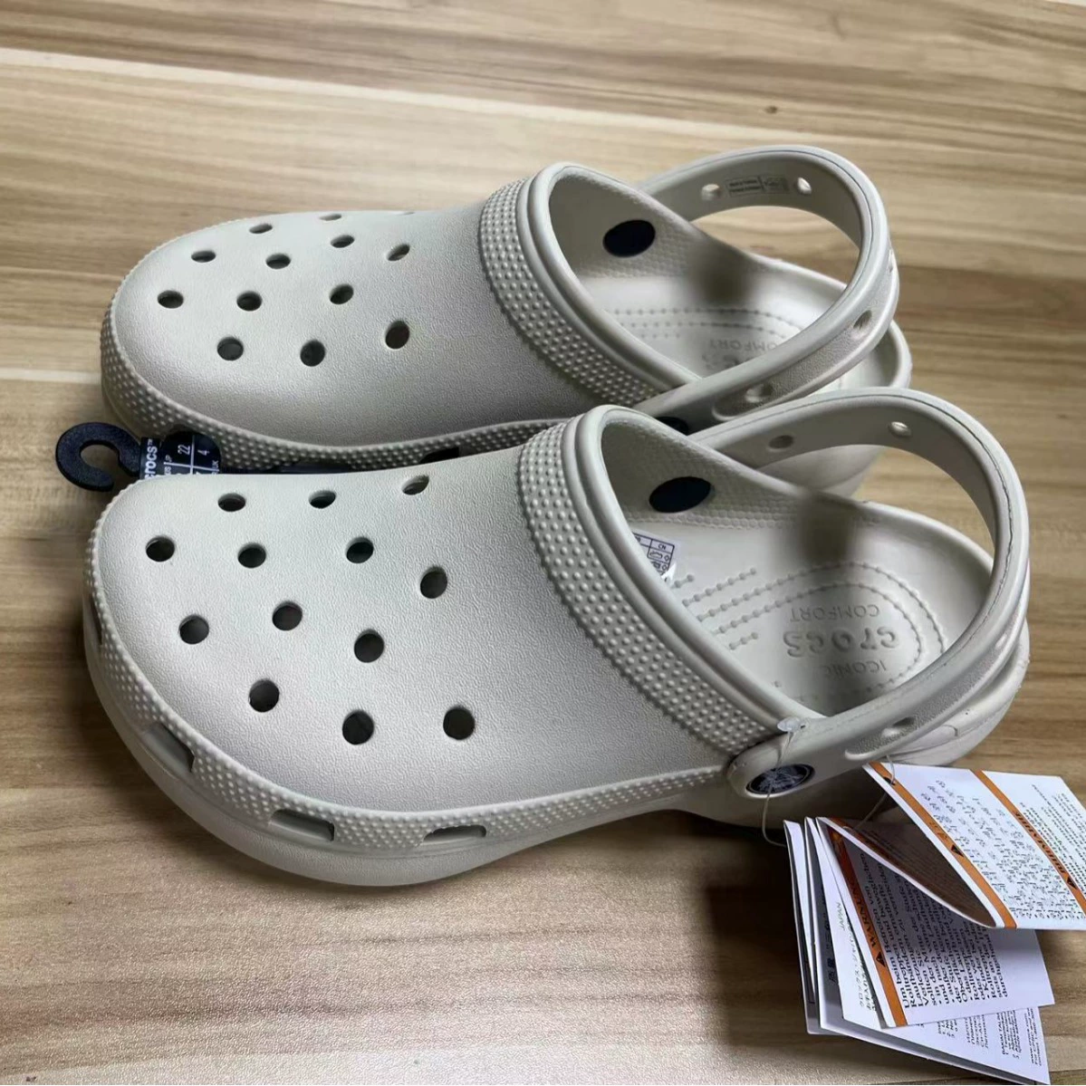 [croc206750 ]