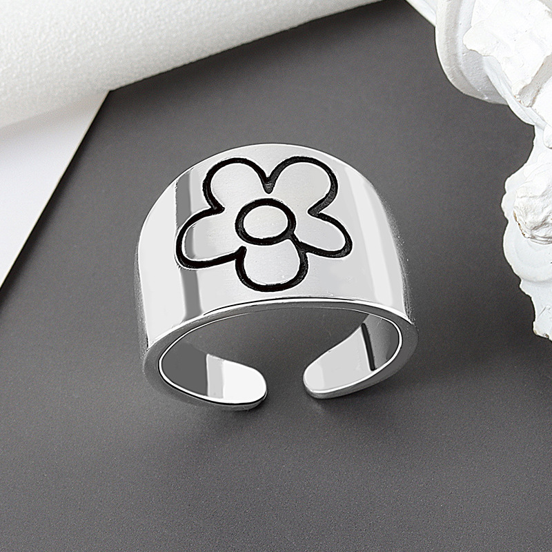 Personality Simple Glossy Daisy Flower Ring Small Fresh Ringpicture1