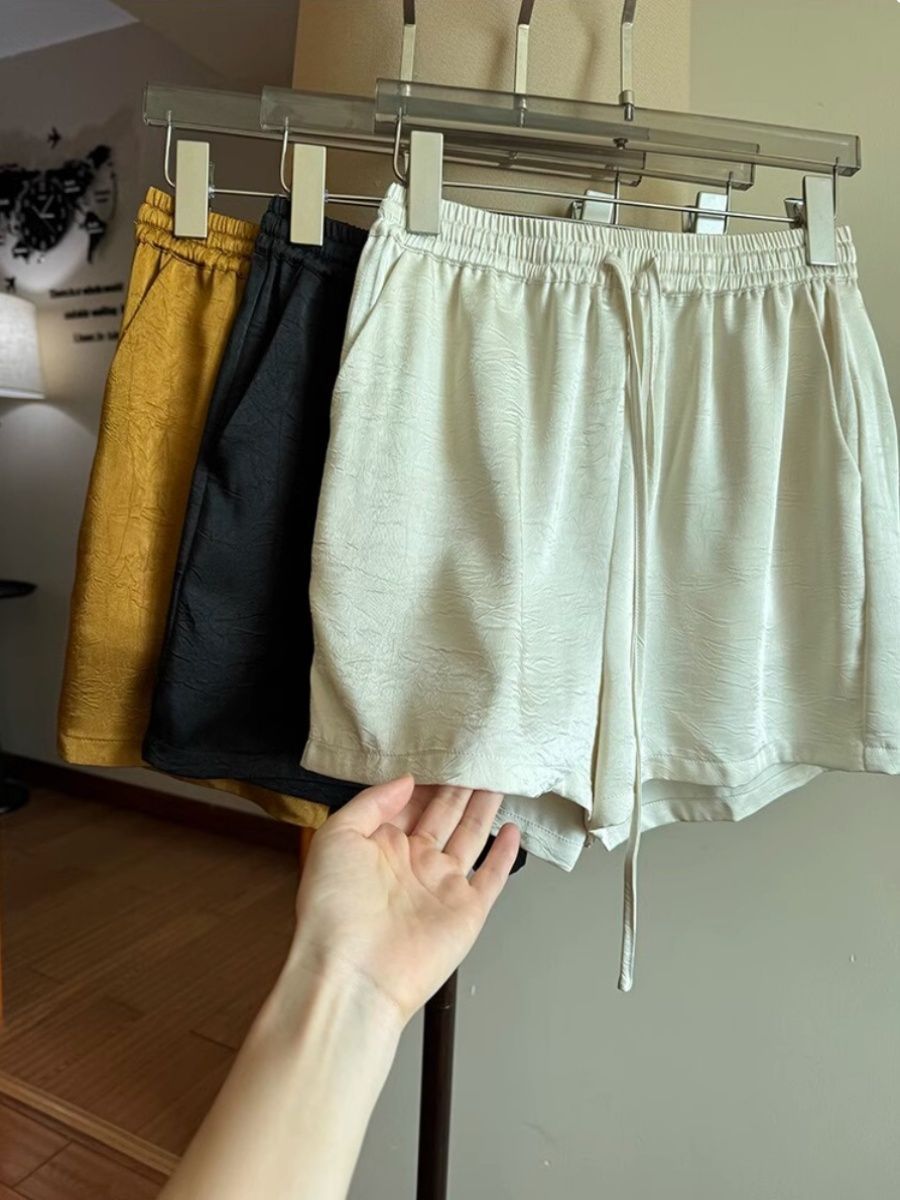 Off-white / M