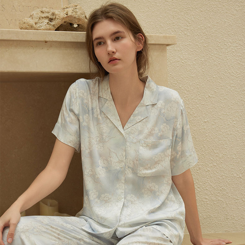 Summer New Rayon Satin Cardigan Style Home Clothes Dreamy Blue Elegant Printed Short-Sleeved Suit Pajamas