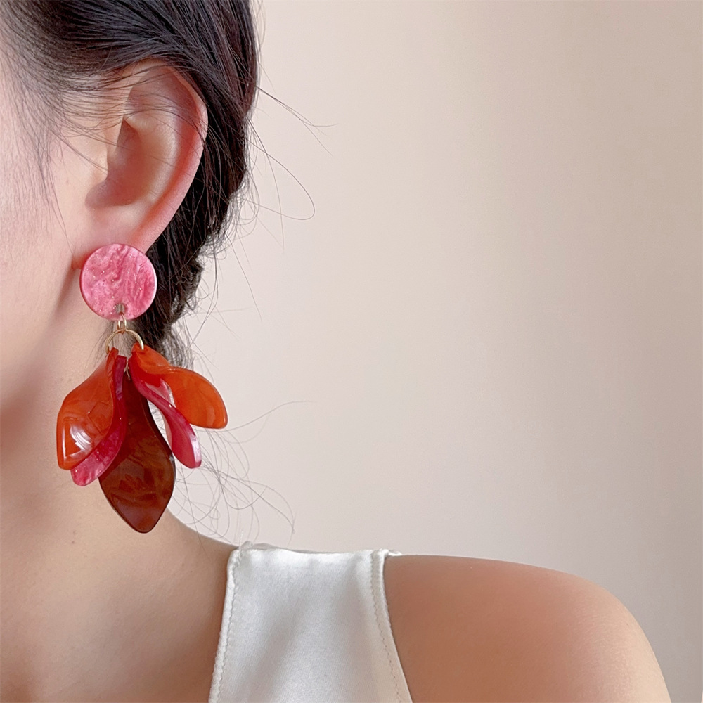 18g Weight Copper Alloy Ear Needle Material Drop Earrings Classification 1 Pair Quantity Daily Occasion Acrylic Material Petal Pattern Women's Gender Retro, Sweet Style Polishing Craft 1 Pair Retro Sweet Petal Polishing Acrylic Drop Earrings 6