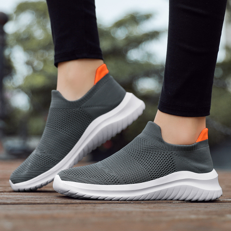 Men's Shoes Four Seasons New Couple Flying Knitts Socks Mesh Shoes Trendy Fashion Casual sneaker Women's Running Shoes
