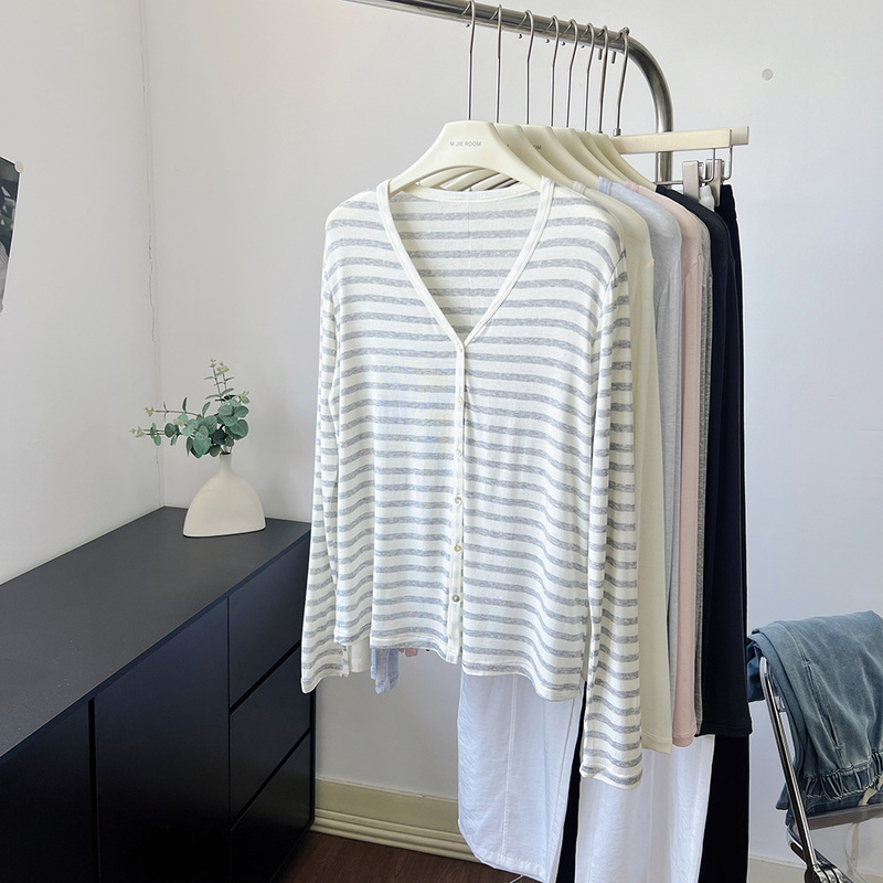 Korean-Style Silk Wool Zero-Feel Cardigan, Slimming V-Neck, Summer Essential Long-Sleeve Air Conditioning Shirt, Lightweight Button-Up Top for Women