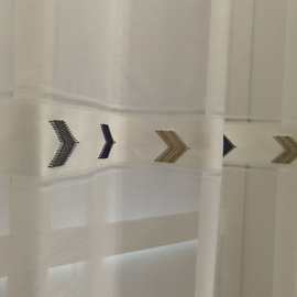 简美良作/3.1米门幅简约风向标箭头刺绣横条提花高品窗纱十字麻纱