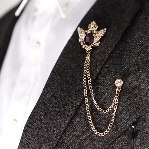 Korean crystal suit brooch with chain tassel corsage, luxurious and elegant eagle wings collar pin, coat collar flower accessories
