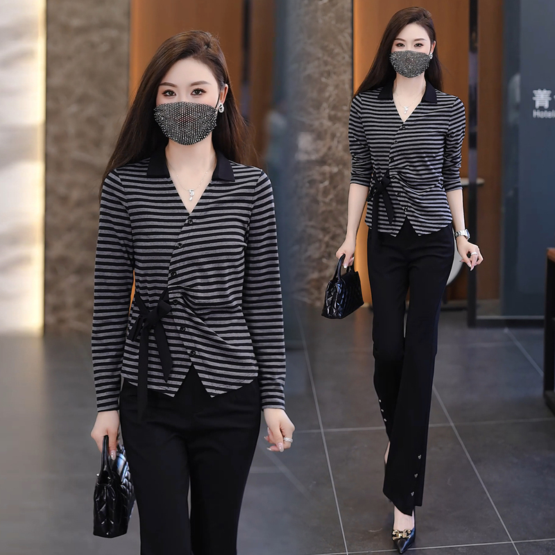 时尚洋气V领T恤女2025早秋新款设计感小众宽松显瘦百搭打底衫上衣|undefined