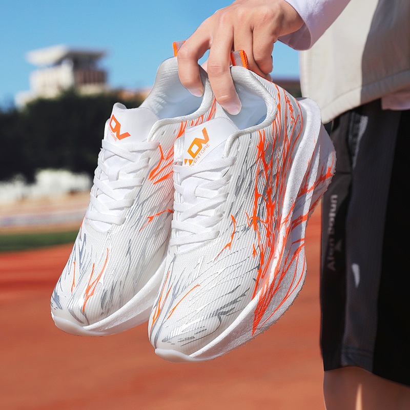 Affordable running shoes, new men's models, lightweight carbon-plate design, breathable, suitable for sports, racing, and fitness, available in unisex styles for jogging and casual wear