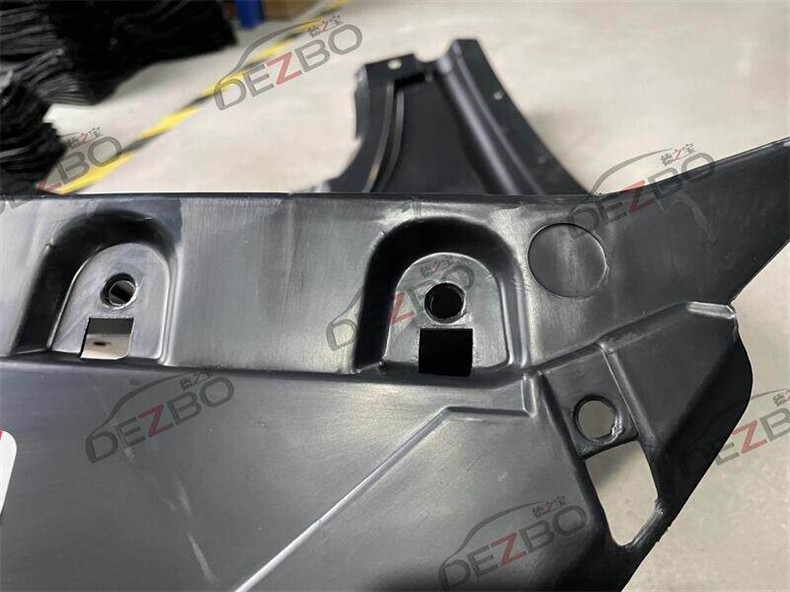 Suitable for Mercedes-Benz Cla-Class Front Wheel 260, Rear Wheel 200, Fender Liner Triangle Panel W118, Mudguard Small Cover Plate