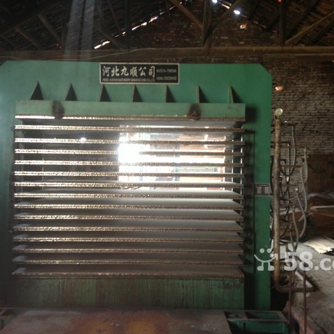 出售二手热压机，九成新4*8尺15层热压机