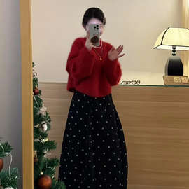 巨好看的冬装一整套大码胖mm韩系红色套头毛衣波点半身裙新年套装