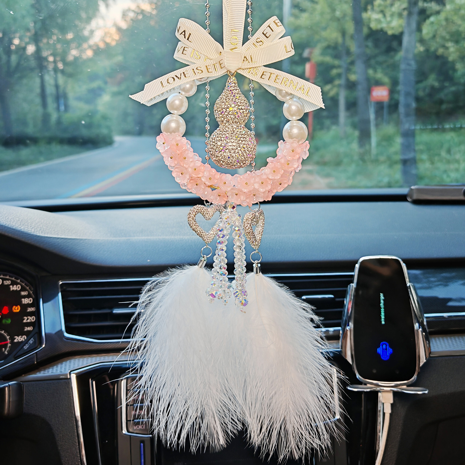 New Style Crystal Gourd Car Pendant with Diamonds, New High-End Car Accessory for Women, Trendy Crystal Gourd with Diamonds