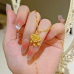 黄金色古法吉祥如意小睡莲荷花吊坠项链精致长命锁流苏平安锁女锁