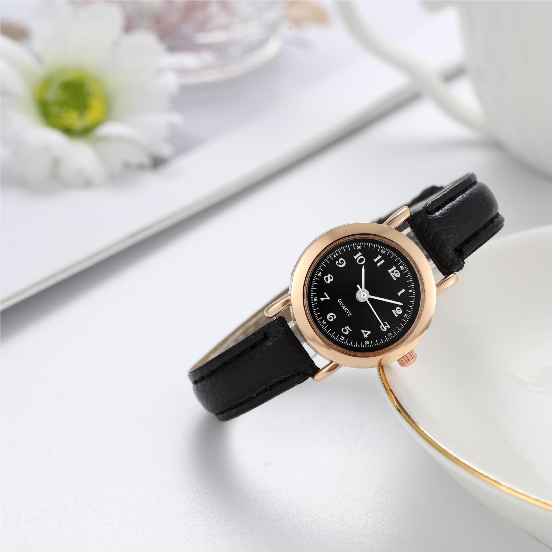 Könnyű, luxus, értékes lánykaróra, stílusos bőrszíjas kvarcóra, egyszerű, niche női karóra_voghion.com