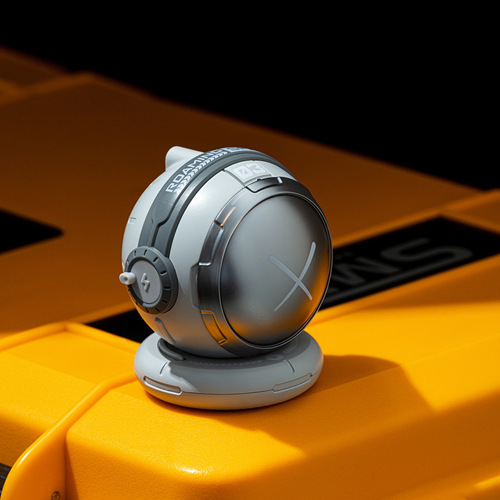 New wireless Bluetooth speaker small mini astronaut audio outdoor portable subwoofer home gift